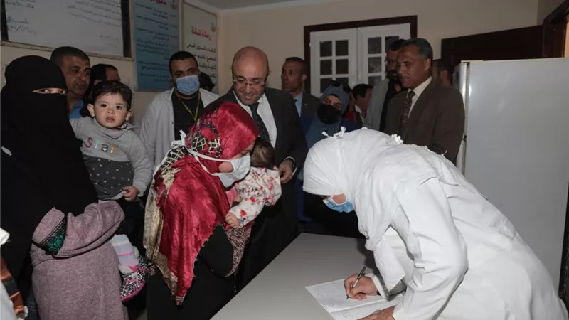 محافظ بنى سويف يطلق إشارة الحملة القومية للتطعيم ضد شلل الأطفال