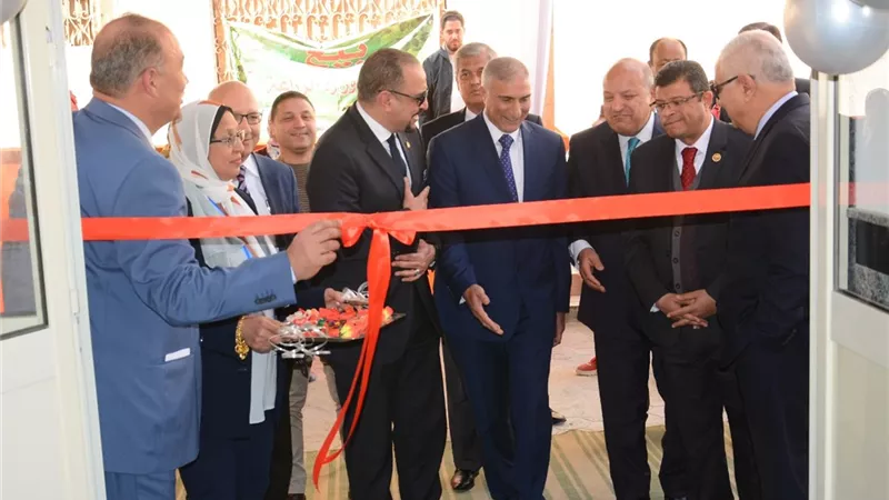 رئيس جهاز القاهرة الجديدة يشارك بافتتاح مركز غسيل كلوى بالمجان فى المدينة