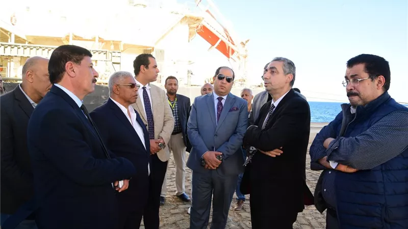 رئيس موانئ البحر الأحمر يستعرض أمام نواب لجنة النقل خطط تطوير المواني