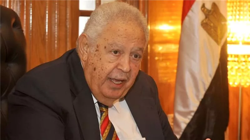 ما مصير منصب نقيب المحامين بعد وفاة رجائي عطية؟