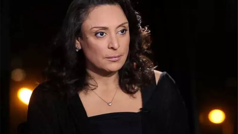 الموت يفجع الاعلامية منى عراقى