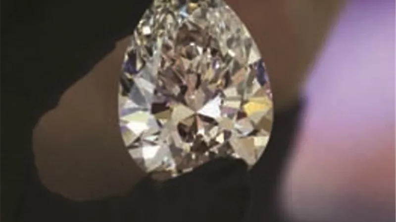 أكبر ماسة بيضاء في تاريخ المزادات