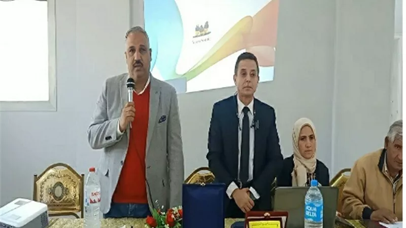 وكيل الشباب والرياضة يشهد ندوة 