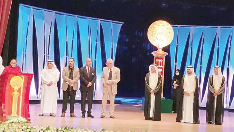 أيام الشارقة المسرحية أنهت أعمالها وأعلنت جوائزها