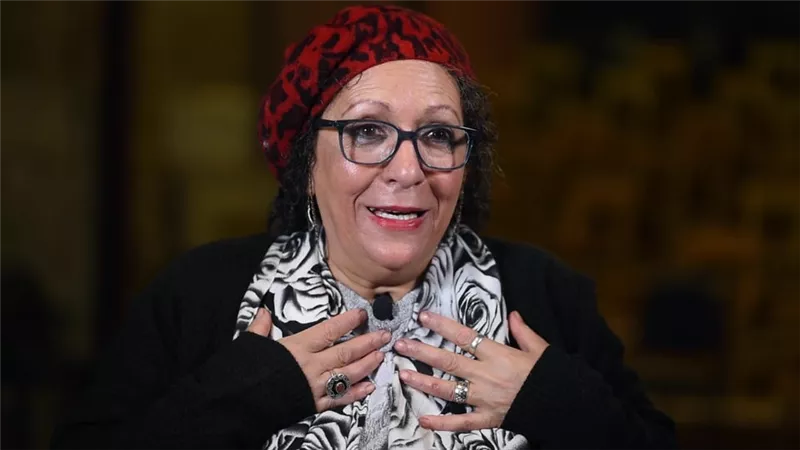 إيزيس تحتفي ببناتها بخمسة أفلام في الهناجر