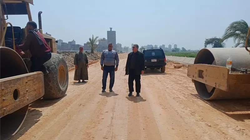 رئيس مدينة ابوقرقاص : رصف الطريق الدائرى بالمدينة تسييرا لحركة المرور