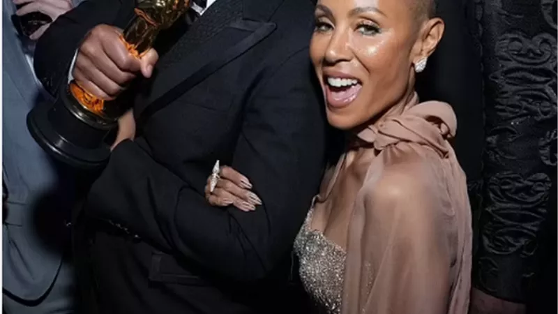 بعد صفع كريس روك.. السعادة تسيطر على ويل سميث فى Oscar after party برفقة زوجته