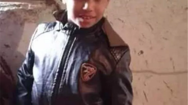 ميراث الدم في قنا..عامل يقتل ابن عمه و يلقى جثته فى المقابر لتنهشها الكلاب