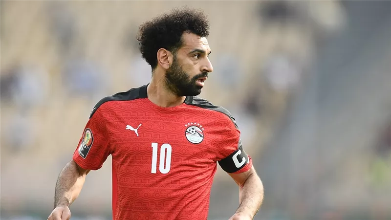 وليد العطار يكشف حقيقة إصابة محمد صلاح.. ويرد على ابتعاد فندق الإقامة عن ملعب مباراة السنغال