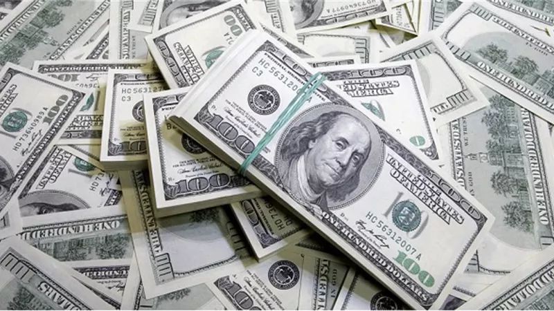 خبير اقتصادي: استثمار الإمارات ملياري دولار يعيد التوازن للاقتصاد المصري