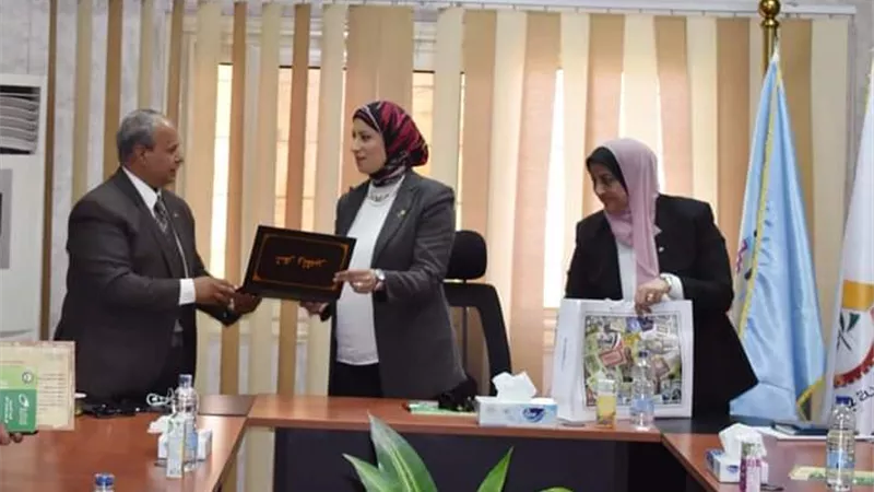 اجتماع جهاز تنمية شمال خليج السويس مع مستثمري المدينة الجديدة