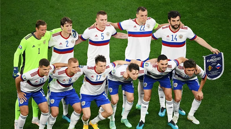 مدرب منتخب روسيا يأمل خوض الملحق المؤهل لمونديال قطر 2022