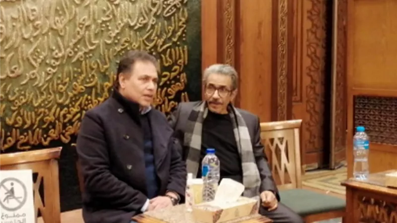 محمد رياض وفتوح احمد فى عزاء احمد حلاوة.. صور