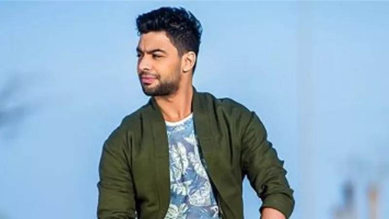 احمد جمال فى رحلة بـ باريس.. صور