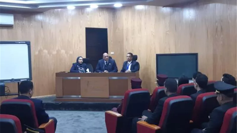دورة تدريبية لطلاب سياحة كينج مريوط بمطار القاهرة