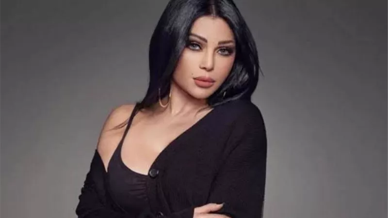 هيفاء وهبى بفستان فوق الركبة تخطف القلوب.. صور