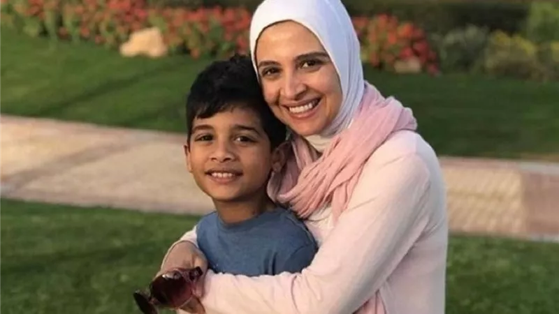 ابن حنان ترك يطلب من محبيها الدعاء لها بعد تعرضها لوعكه صحية
