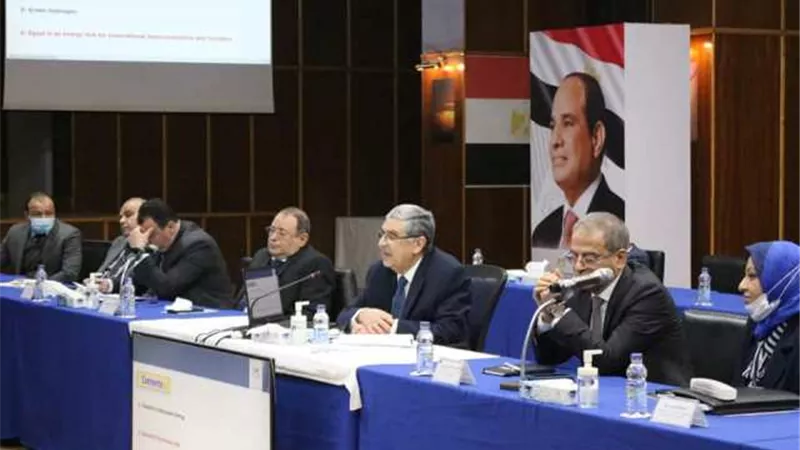 وزير الكهرباء يناقش مع وفد من رجال الأعمال البريطانيين سبل دعم وتعزيز التعاون وزيادة فرص الاستثمار
