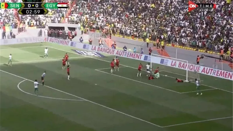 السنغال تتقدم على مصر بالهدف الأول.. شاهد