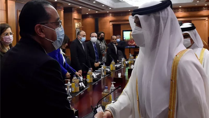 استثمارات بـ 5 مليارات دولار .. مدبولى يلتقى وزيرى الخارجية والمالية بقطر