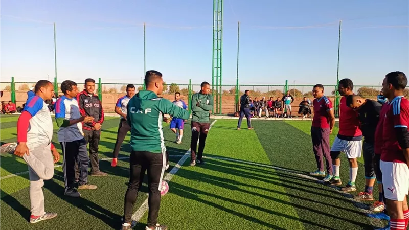 بدء دورى الأندية الصغيرة للأحياء الشعبية تحت شعار بالإرادة هكمل رياضة بالبحرالأحمر