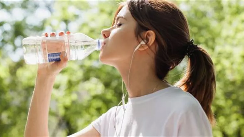 أضرار الإكثار من شرب الماء فى وجبة السحور