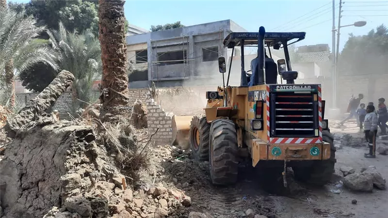 محافظ أسيوط: إزالة 522 حالة تعدي بمساحة 45323 متر مباني و490 فدان زراعة