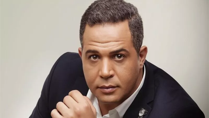 الموت يفجع الفنان مصطفى درويش
