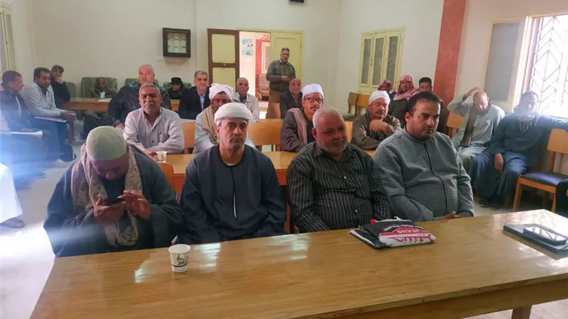 زراعة الإسماعيلية تناقش مكافحة الصدأ الأصفر في القمح..صور