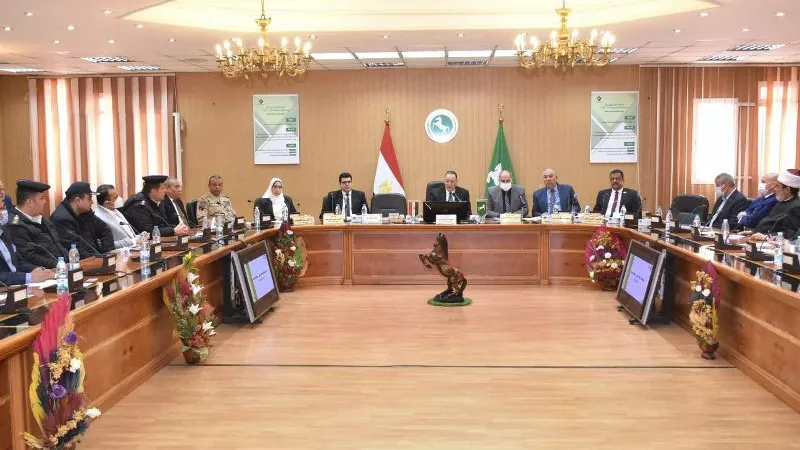 محافظ الشرقية يُشيد بمركز التدريب وتنمية الموارد البشرية