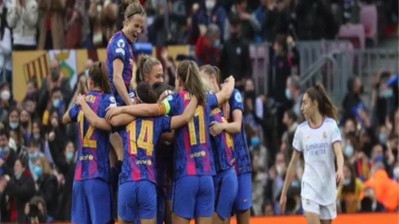 سيدات برشلونة يكتسحن ريال مدريد بخماسية بدوري أبطال أوروبا