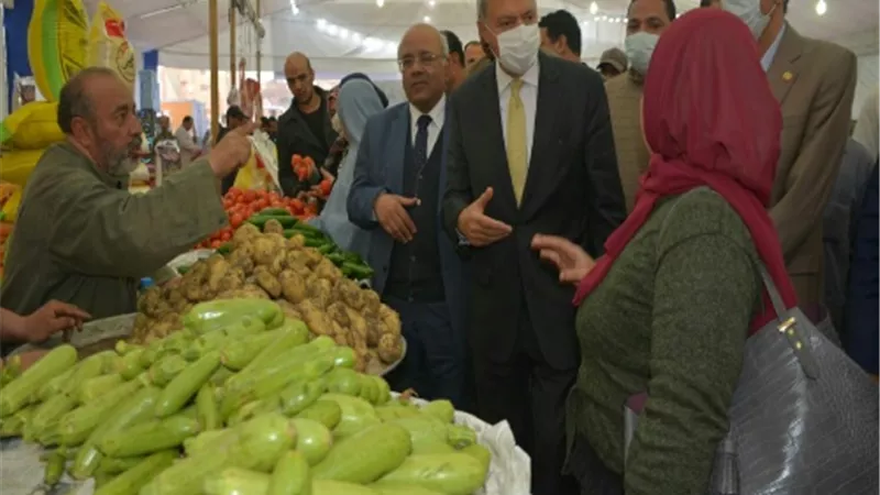 محافظ القليوبية: المعارض مستمرة على مدار الشهر الفضيل لتلبية احتياجات الأسرة المصرية