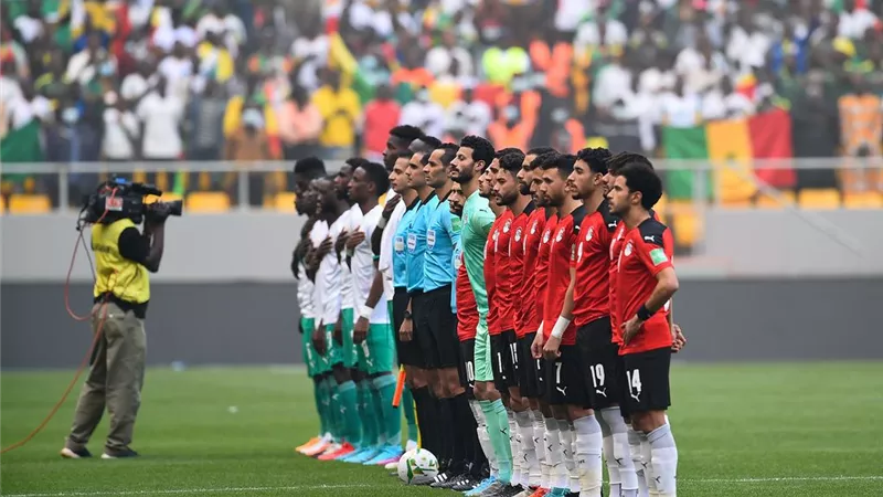 صادق: وائل جمعة فشل فى مهمته مع مصر.. وسيسيه حرض جماهير السنغال