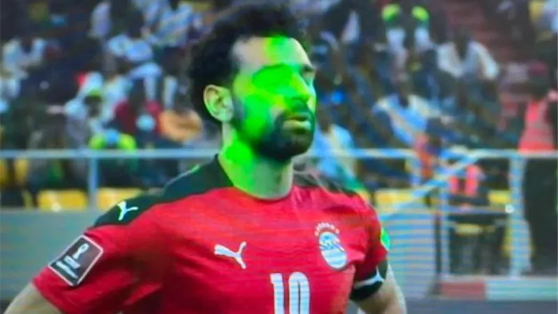 والد النني مدافعا عن صلاح: أفضل لاعبي العالم أهدروا ركلات جزاء