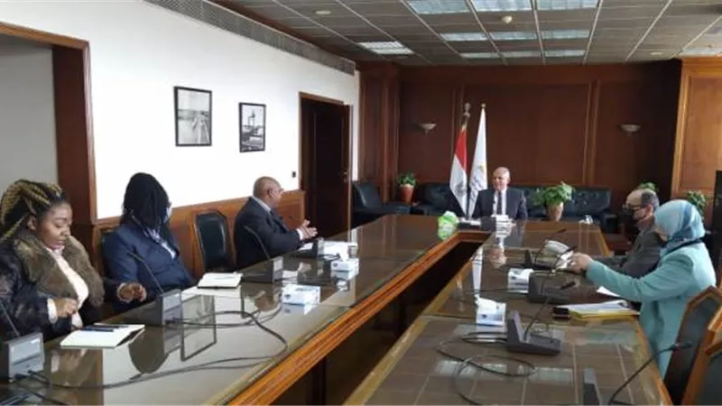 وزير الرى وسفير بوروندي بالقاهرة يبحثان إجراءات تفعيل إتفاقية التعاون الفني بين البلدين