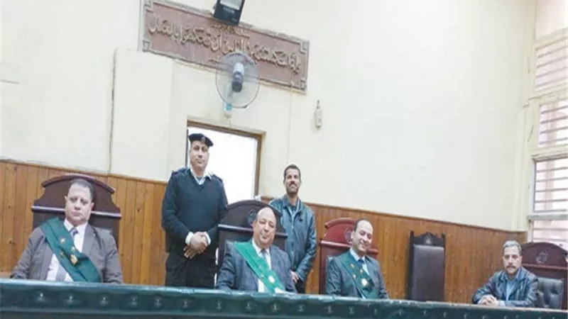 تاجر المزاج لحق بشريك عمره.. خلف القضبان