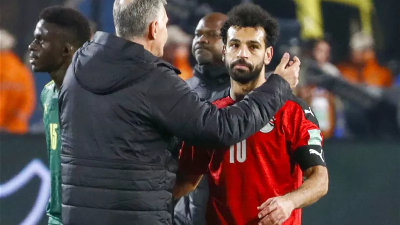 رئيس الزمالك يطالب الجماهير بمساندة محمد صلاح