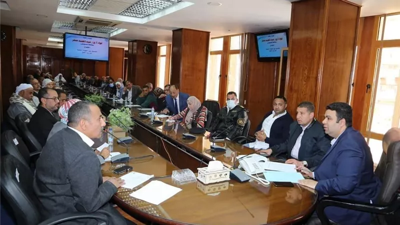 رفع درجة الإستعداد القصوى بصوامع عتاقة والمواقع التخزينية لتحقيق أعلى جودة من الأقماح