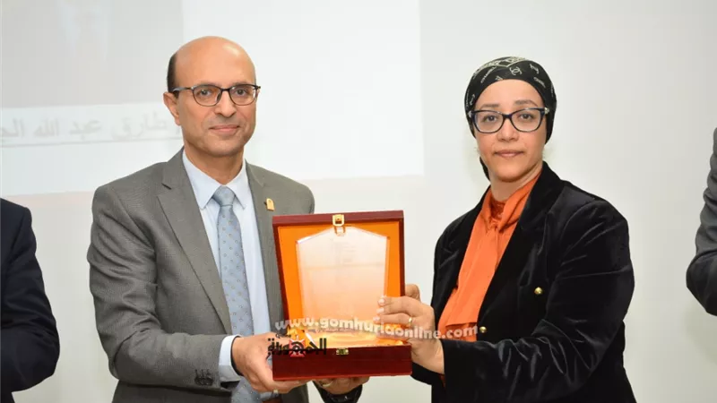 معهد تكنولوجيا المعلومات بجامعة أسيوط يكرم قيادات الجامعة