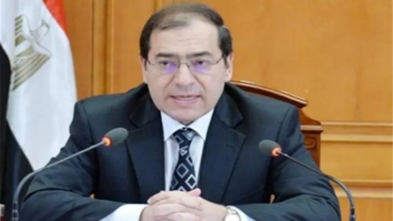 وزير البترول يصدر قرارا بتكليف أيمن فاروق رئيساً لـ