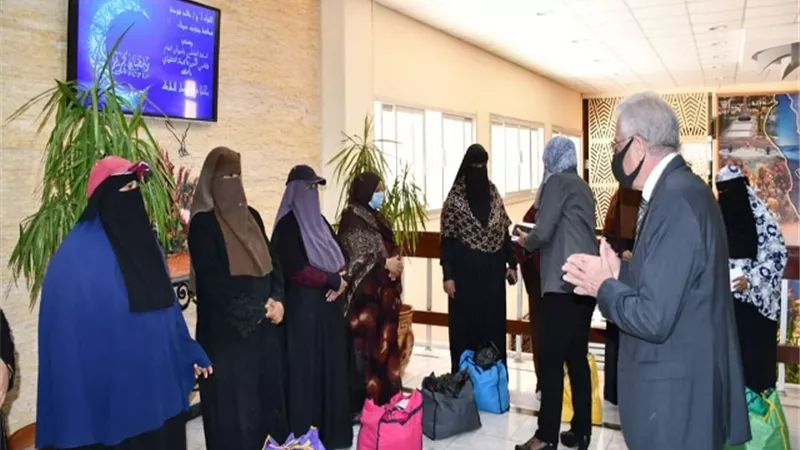 محافظ جنوب سيناء يكرم العمالة المؤقتة بطور سيناء