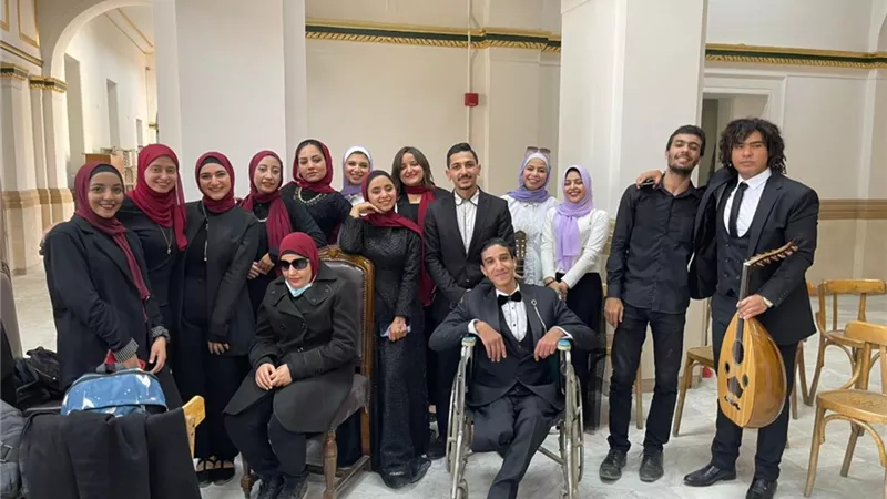 كليه أداب جامعة القاهره تحتفل بتكريم الأم المثالية