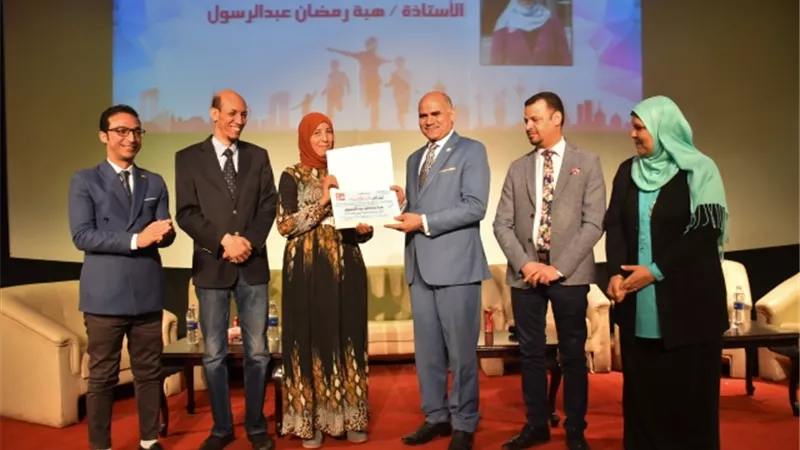 رئيس جامعة الأقصر يشهد فعاليات مؤتمر قادرون باختلاف ويكرم عدد من ذوي الهمم