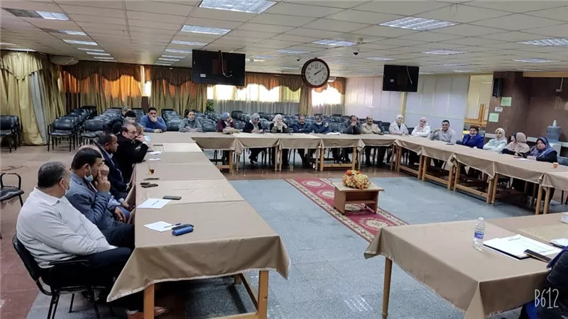 تكريم بعض العاملين بفرع ووحدات التأمين الصحى ببنى سويف
