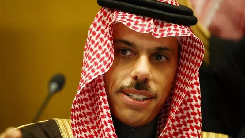 وزير الخارجية السعودي يجري اتصالًا هاتفيًا بنظيرة الأذربيجاني