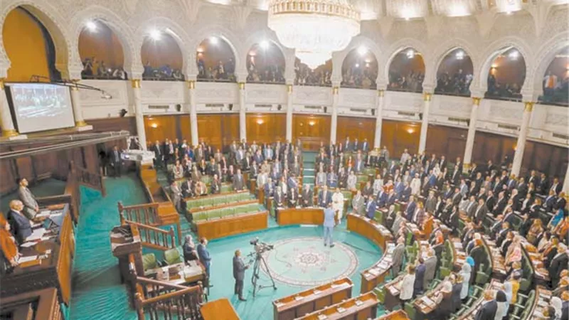 قرار رئاسي بحل البرلمان.. ونهاية 