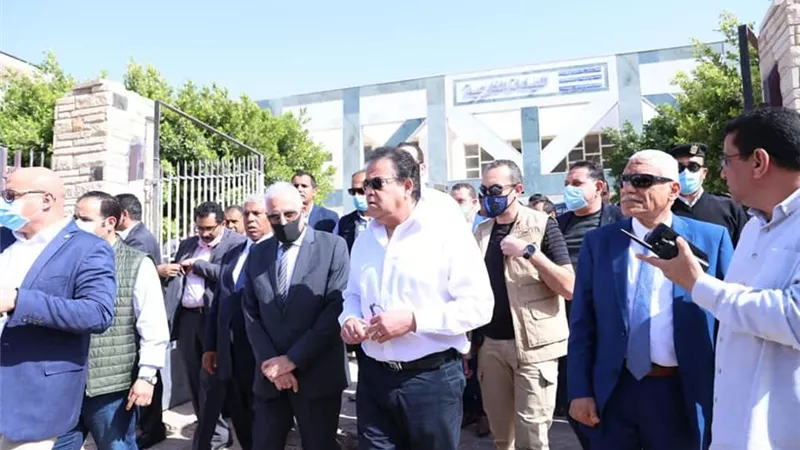عبد الغفار يتفقد مجمع الطور الطبي الجديد ويوجه بسرعة الانتهاء من الأعمال الإنشائية