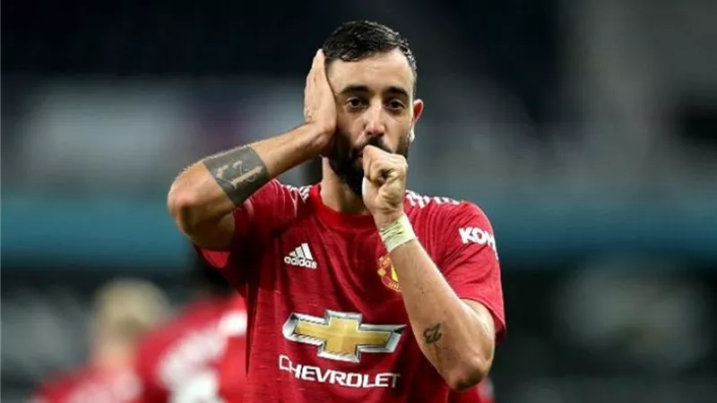 فيرنانديز : سعيد بتجديد تعاقدى مع مانشستر يونايتد والنادى سيعود الى مكانته