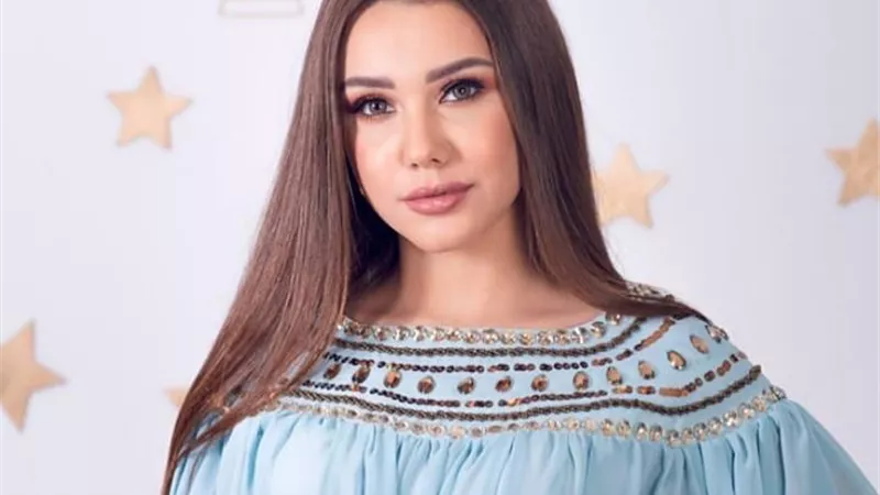 ياسمين البشبيشي تشارك جمهورها إطلالة رقيقة احتفالاً برمضان