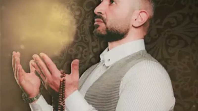 متابعون يطالبوا أحمد سعد بتسجيل تلاوة القرآن الكريم كاملا. _فيديو